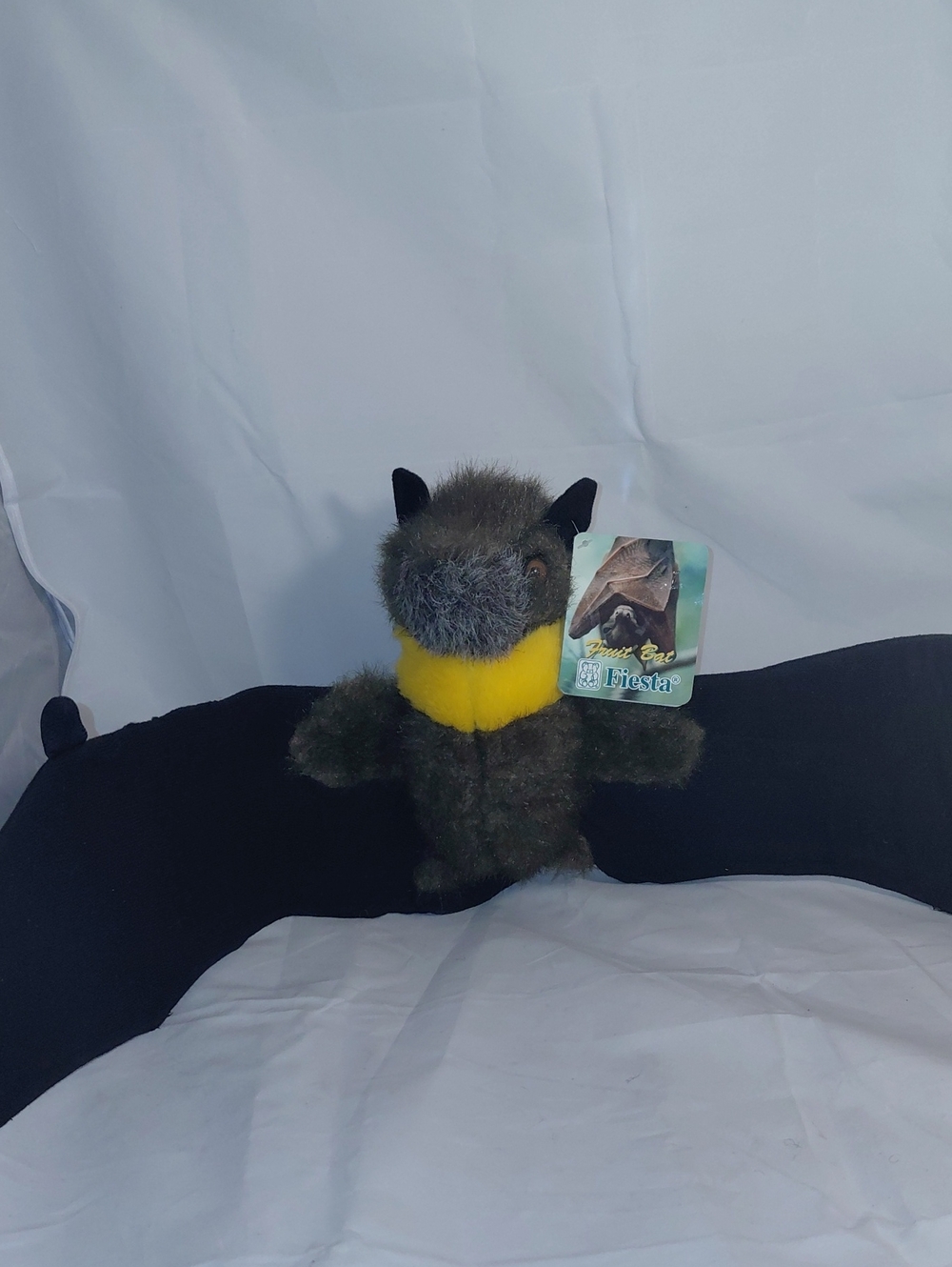 31.5IN FRUIT BAT WITH PICTURE HT